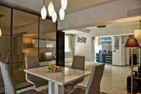 Eric Apartment 100